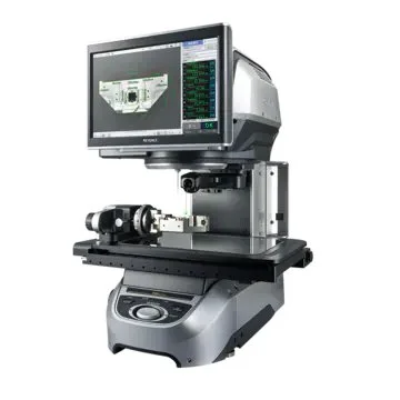 Microscopio con monitor di analisi scientifica